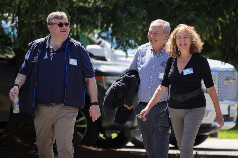 Larry Summers Steps Back from Public Life Amid Epstein Controversy