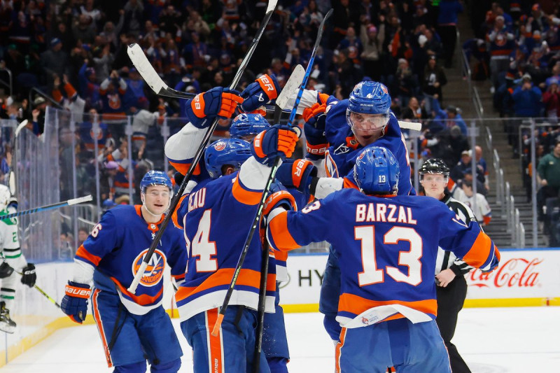 Islanders vs. Stars: Chaos Ensues as Patrick Roy Unleashes on Mikko Rantanen