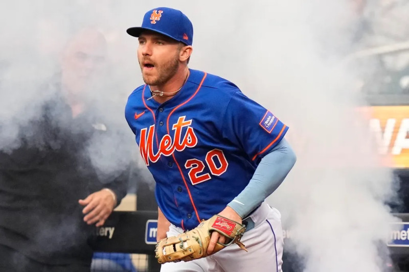 Polar Bear Returns: Pete Alonso Re-Signs with New York Mets in a $54 Million Deal