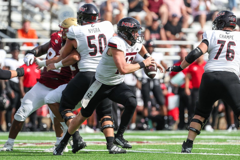 Western Michigan Broncos Dominate Northern Illinois Huskies in Thrilling MACtion Showdown