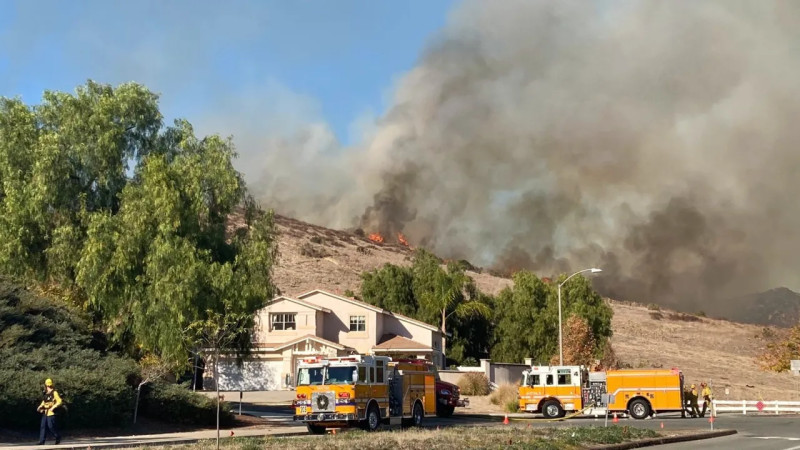 Santee Gripped by Wildfire: A Dispatch from the Frontlines