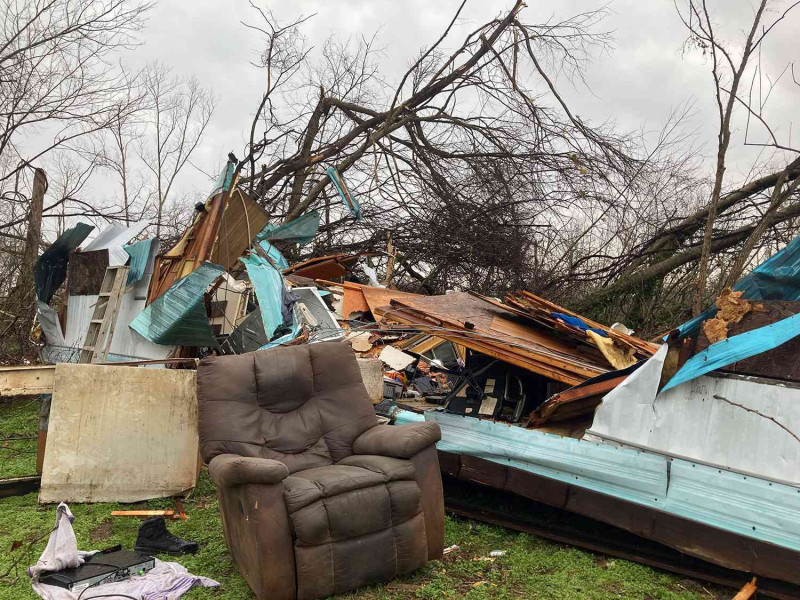 Clinton, Missouri Tornado Wreaks Havoc