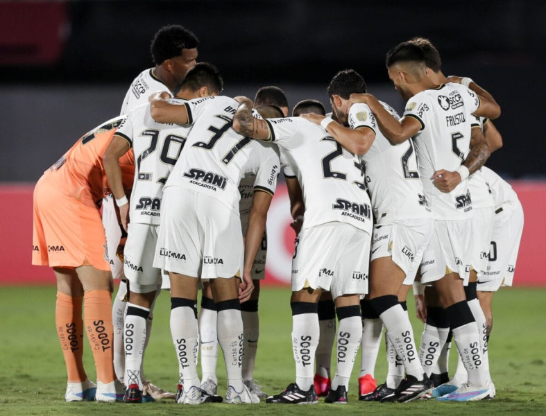Corinthians' Home Turf Test: A Clash of Titans in Copa Libertadores
