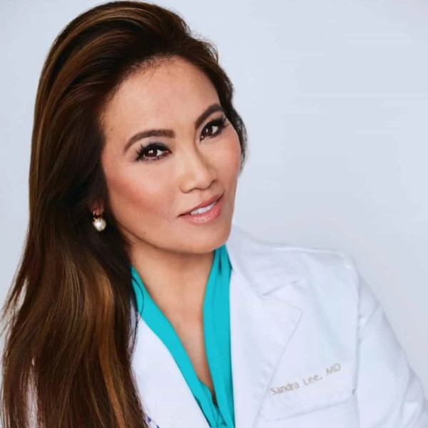 Dr. Pimple Popper Sandra Lee's Stroke and Road to Recovery
