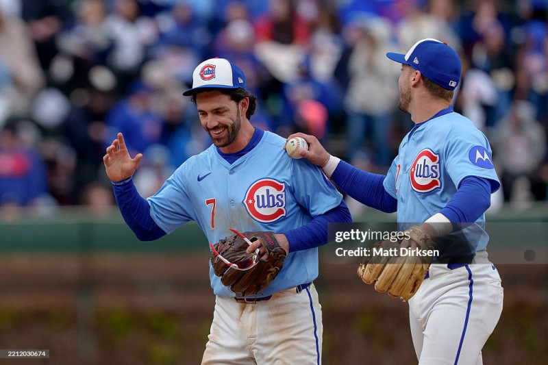 Nico Hoerner Bounces Back for Cubs in Battles with Philadelphia