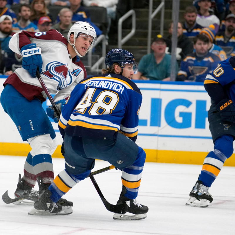 Mikko Rantanen’s Stunning Hat Trick Leaves Avalanche Reeling-But That’s Not the Whole Story