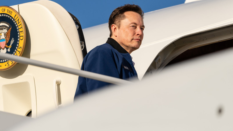 Elon Musk’s Pillbox Mystery: What the New York Times Didn’t Reveal