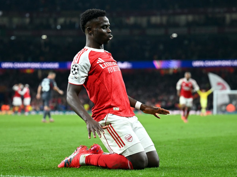Arsenal Grinds Out 2-0 Win Over Olympiacos in Champions League Opener