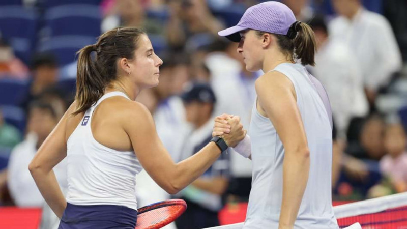 Emma Navarro Shocks Iga Swiatek with Dramatic China Open Upset