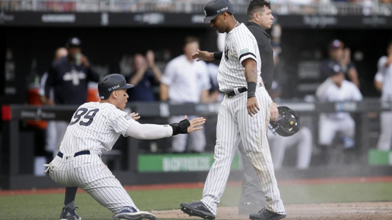 Yankees Rally Past Red Sox in Game 2, Series Heads to Decisive Rubber Match