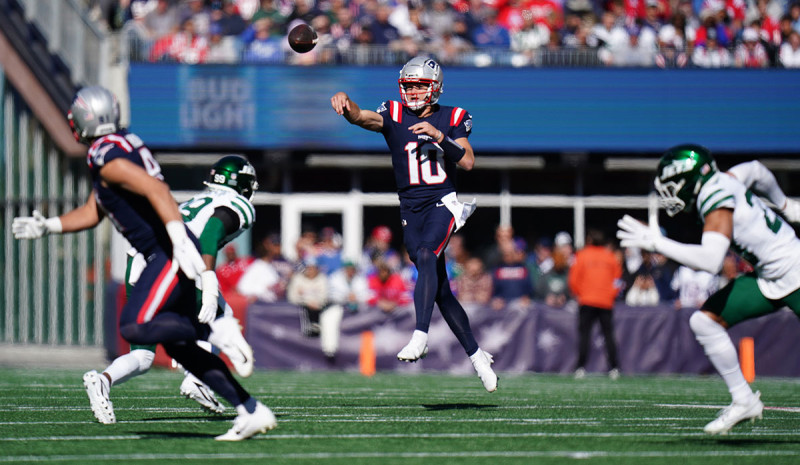 Breece Hall Shines, Jets Edge Patriots in Thrilling Matchup