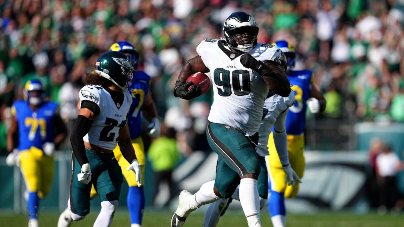 Eagles Grind Out Tense Win Over Packers, Climb NFL Power Rankings in Week 11