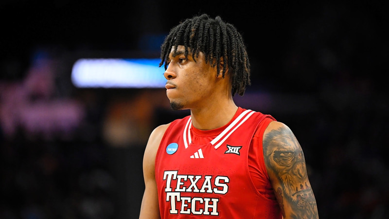 Illinois Basketball Team Shows Promise as Season Kicks Off