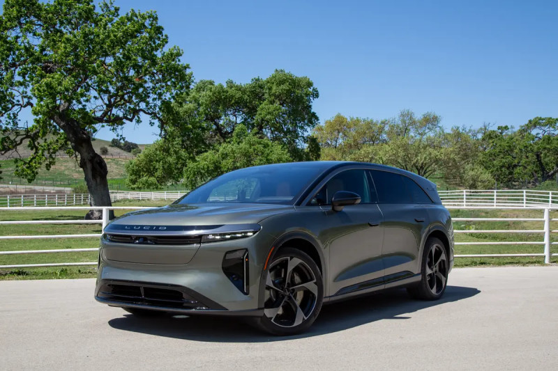 Lucid Gravity: The Future of Autonomous Luxury [LUCID]