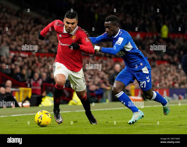Man United vs. Everton: Shocking Red Card and Dramatic Comeback