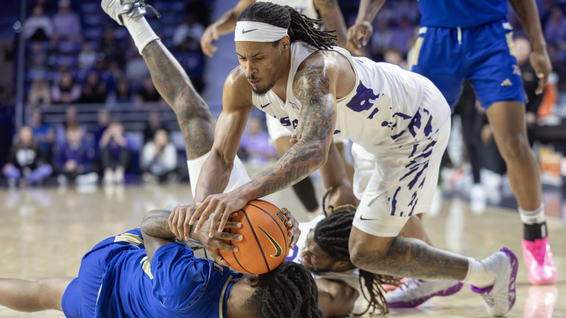Nebraska Cornhuskers and Kansas State Wildcats Clash in Thrilling Basketball Showdown