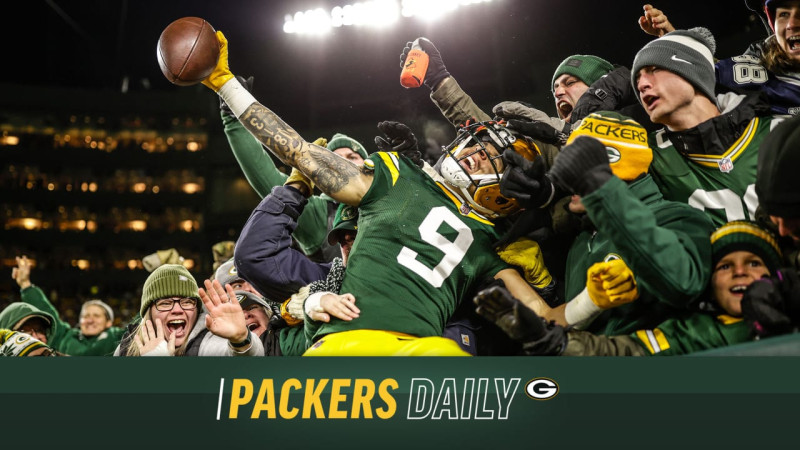 Packers Secure Victory in Sloppy Game Against Giants