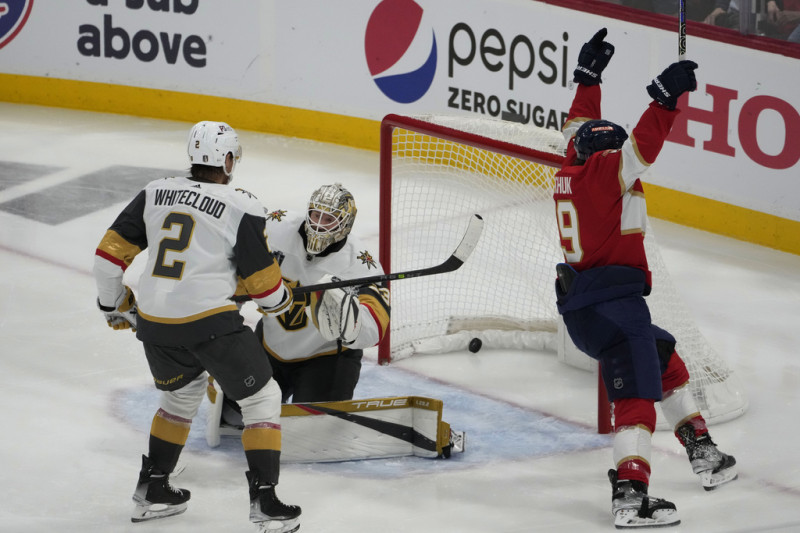 Panthers Sneak Past Golden Knights 3-2 in Tense Rematch Showdown