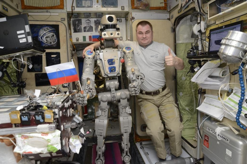 Russian Robots Take Center Stage as Humanoid Falls During Demonstration
