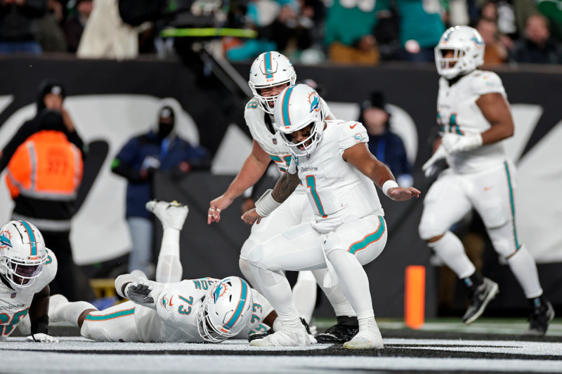 Where to Watch Miami Dolphins vs Washington Commanders: A Battle of the Underdogs