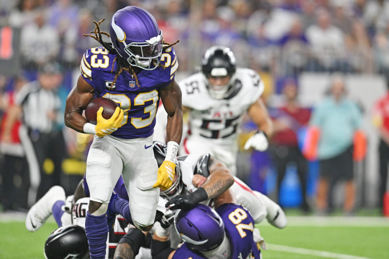 Aaron Jones' Injury: A Detailed Look at the Vikings Running Back's Recent Setback