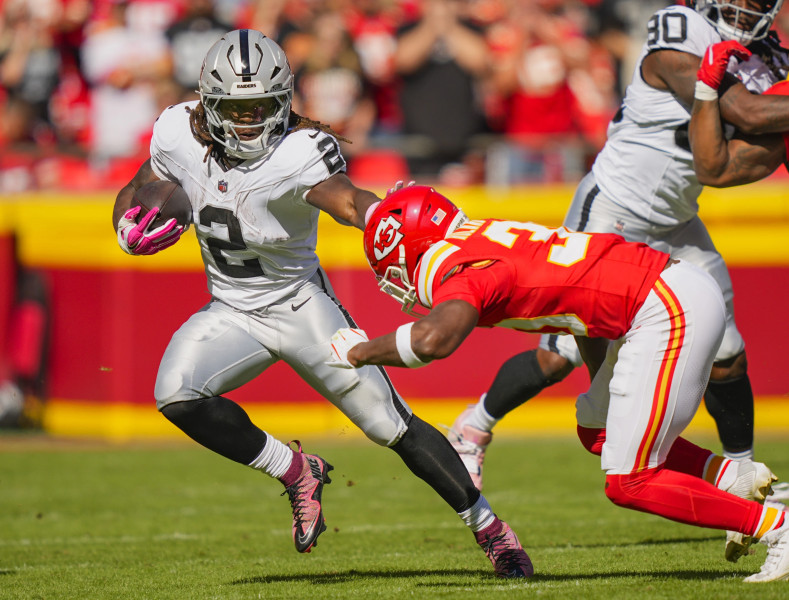 Ashton Jeanty's Ascendancy in the NFL: A Spotlight on the Rising Star