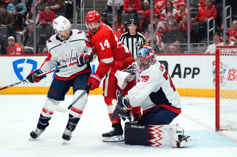 Detroit Red Wings Dominate Washington Capitals in 5-2 Victory