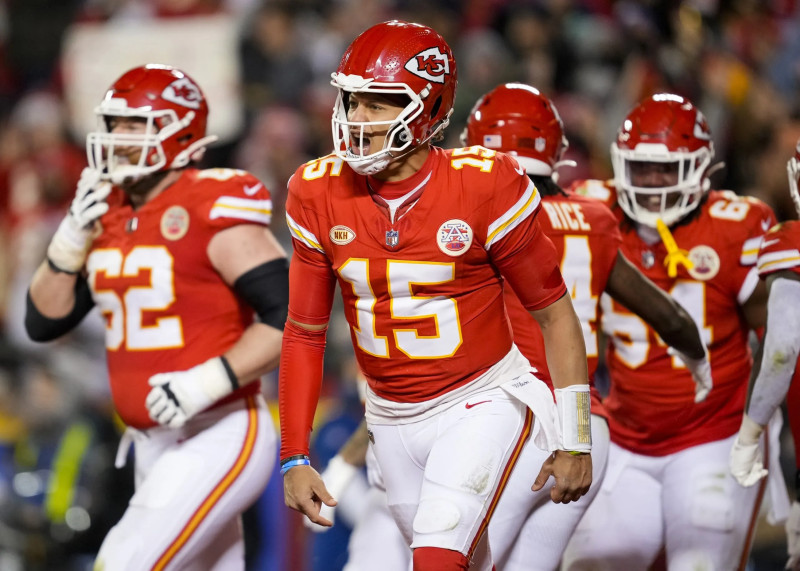 Chiefs Elimination Scenarios: The Road to Playoffs Hangs in the Balance