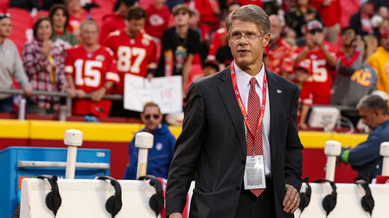 Clark Hunt and the Chiefs' 2031 Stadium Move to Kansas