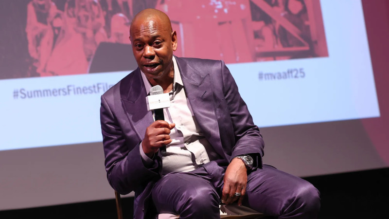 Dave Chappelle Delivers Unstoppable Holiday Surprise with New Netflix Special