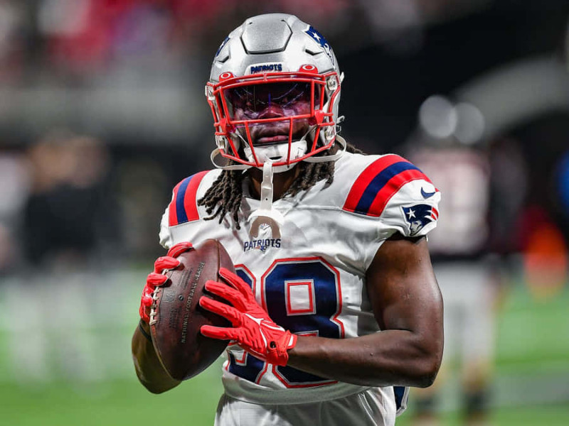 DeAndre Hopkins, Marte Mapu, Rhamondre Stevenson, Mack Hollins, Austin Hooper, Isaac Teslaa: A Comprehensive Look at the 2025 NFL Season