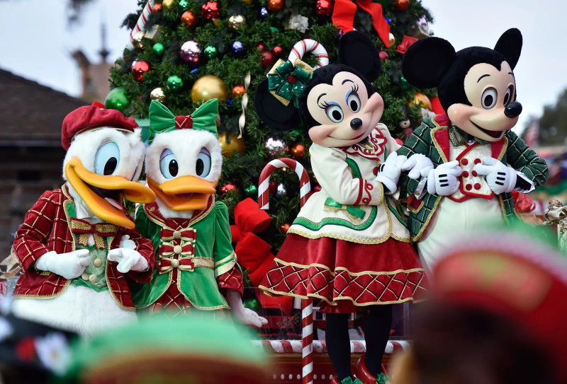 Disney Christmas Parade 2025: A Magical Celebration!