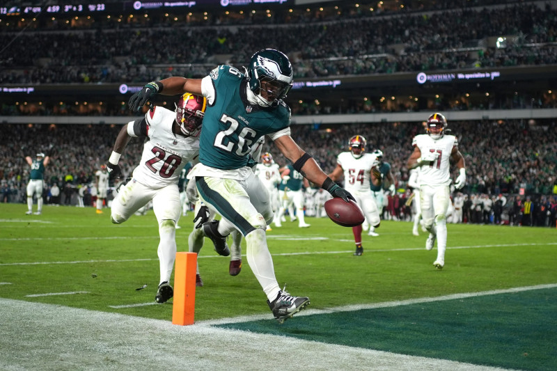 Eagles Secure Back-to-Back NFC East Titles in Thrilling Win Over Commanders