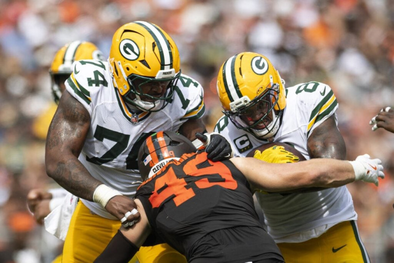 Update on Key Packers Players: Will Jacobs and Watson Suit Up Against the Bears?