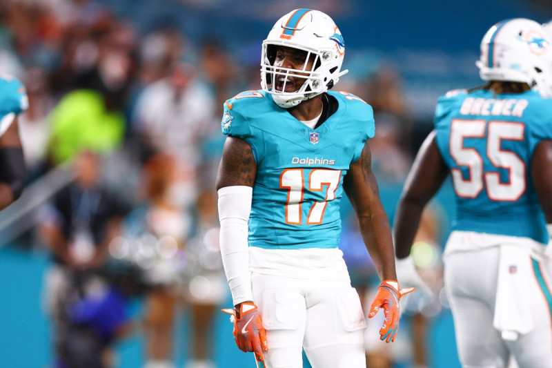 Jaylen Waddle: A Star in Turmoil