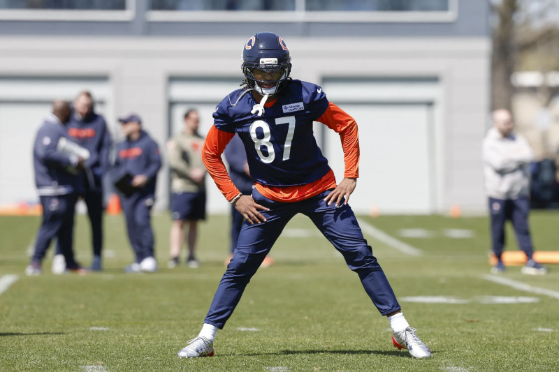 Luther Burden III Injury Update: Bears' Rookie Faces Uncertainty After Week 17