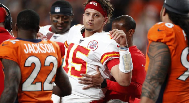 Patrick Mahomes Suffers Torn ACL in Devastating Loss to Chargers