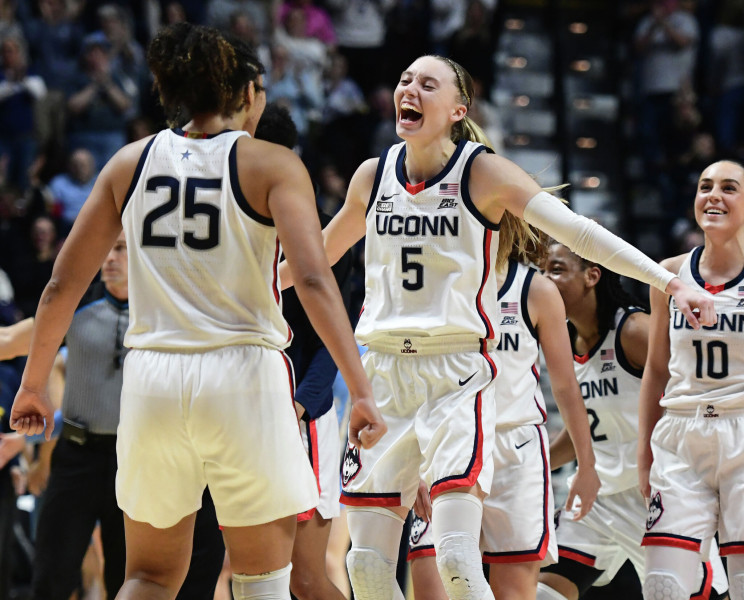 UConn Women's Basketball Dominates Marquette in Dominant Performance