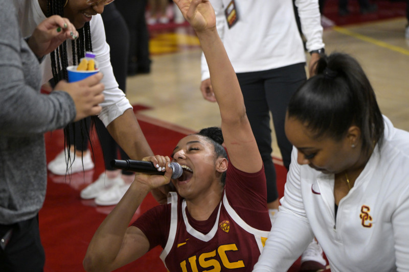 USC Trojans Clash with Nebraska Cornhuskers in Thrilling Women's Basketball Showdown