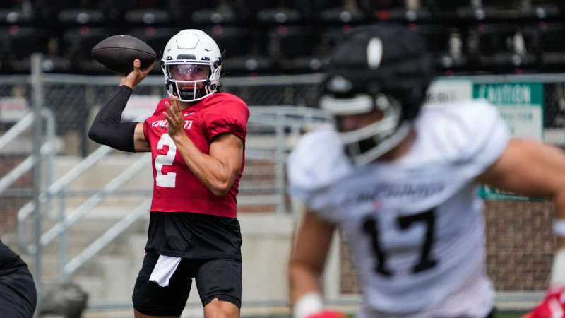Brendan Sorsby's Dominant Performance Leads Cincinnati to Victory
