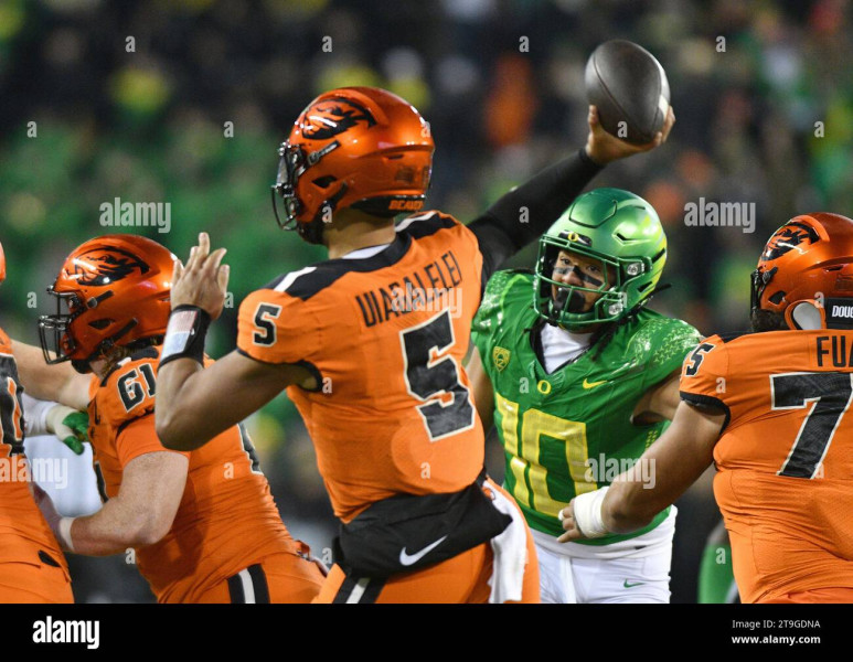 Oregon Ducks' 2025 Season Highlights and Setbacks