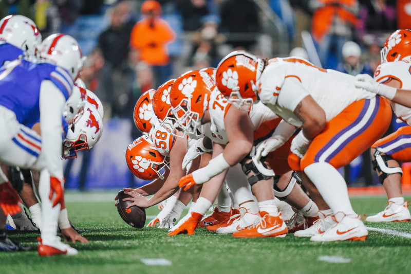 Clemson and SMU in a Thrilling Matchup: Tigers Clinch Victory vs. Mustangs