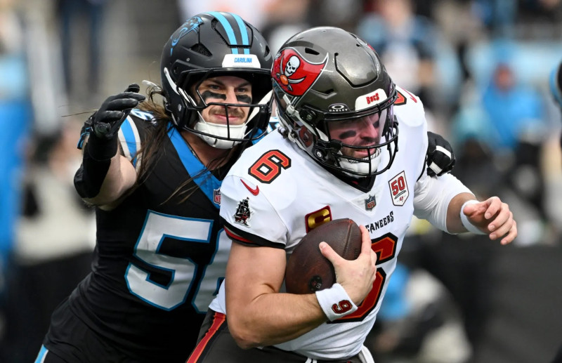 NFC South Play-Off Drama: Falcons vs. Saints, Buccaneers vs. Panthers, and Playoff Scenarios
