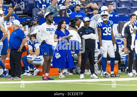 NFL's Weekend Pivotal Matchups: Key Games and Personalities to Watch