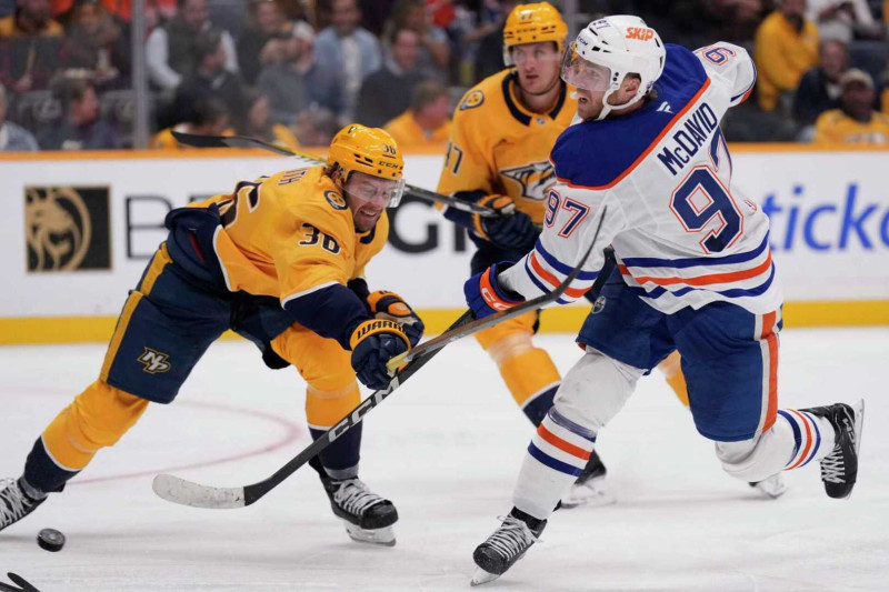Predators vs. Oilers: McDavid's Hat Trick Leads Oilers to Victory