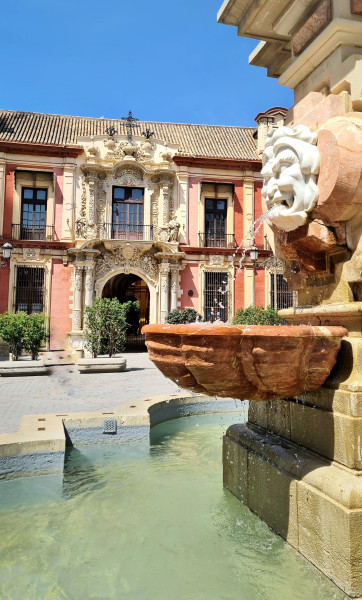 Sevilla Triumphs Over Levante