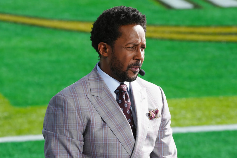 The Rose Bowl Stadium: A Legendary Venue and its Historic Matchup