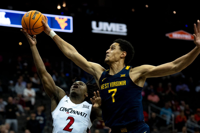 WVU Basketball Achieves Hard-Fought Victory Against Cincinnati