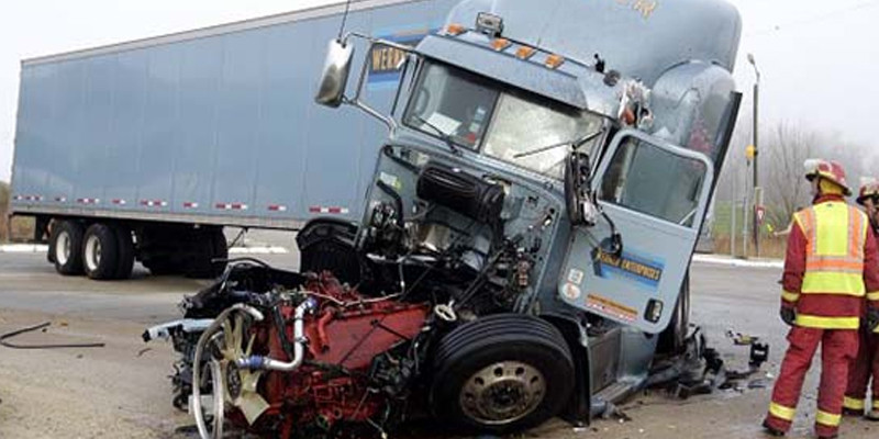 Navigating the Legal Landscape After an 18 Wheeler Accident