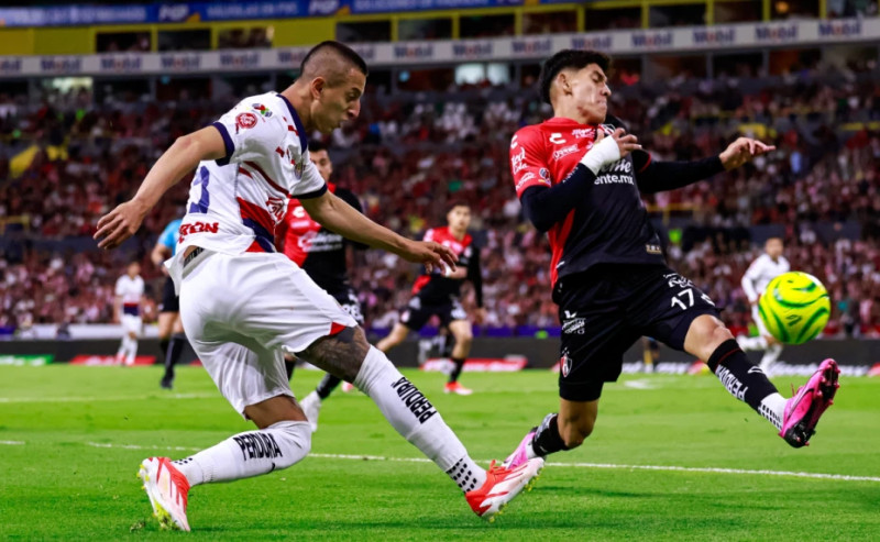 Atlas Fans Unite: The Clásico Tapatío Clashes in Los Ángeles